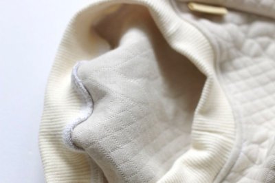 画像2: 【Choice】袖と首元が選べる！アラン風キルトニットのお洋服　バニラ